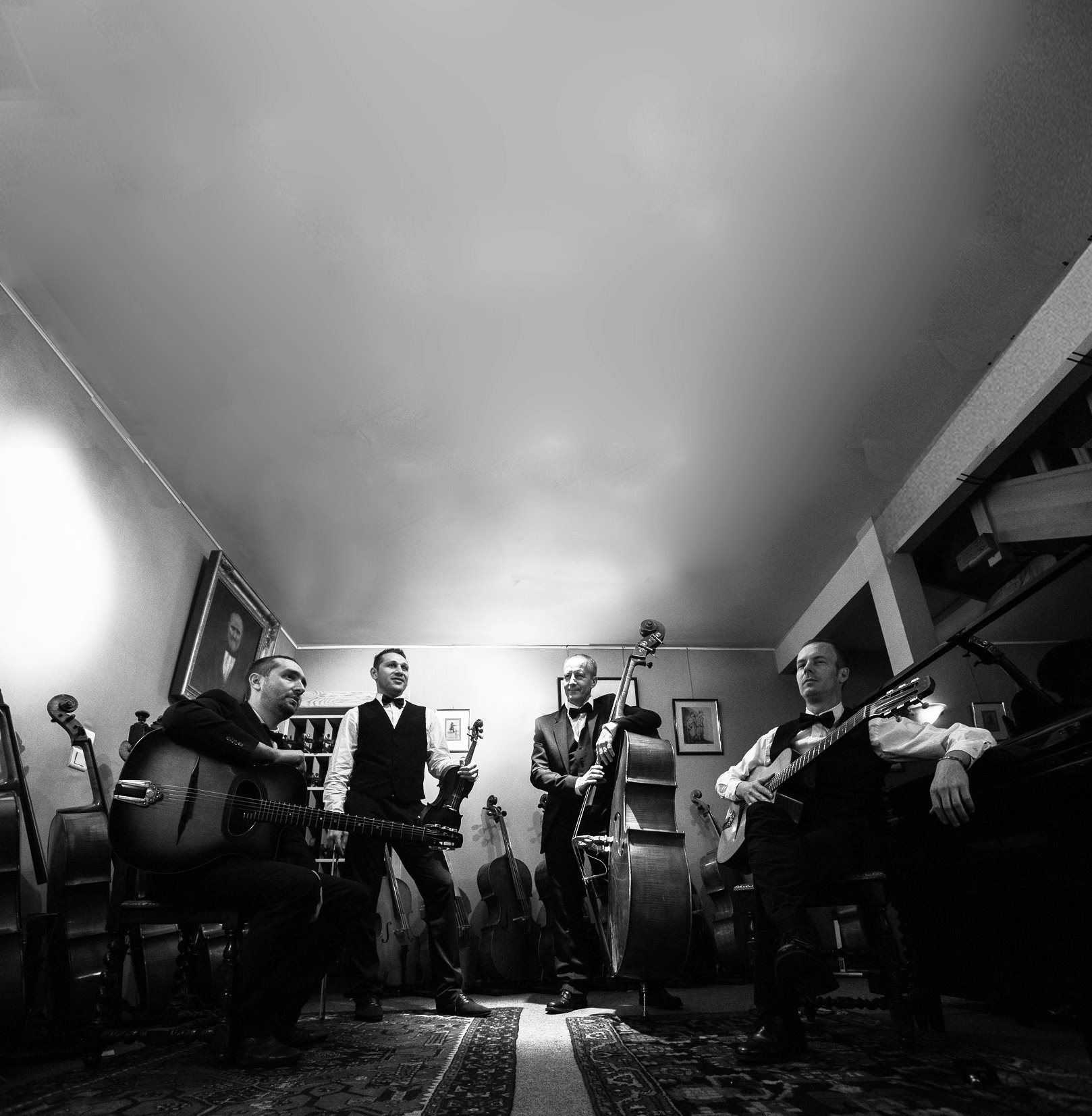 Jazz au Château festival 2025 Cagnes sur mer MUZSIKUS SWING - De la musique tsigane au jazz